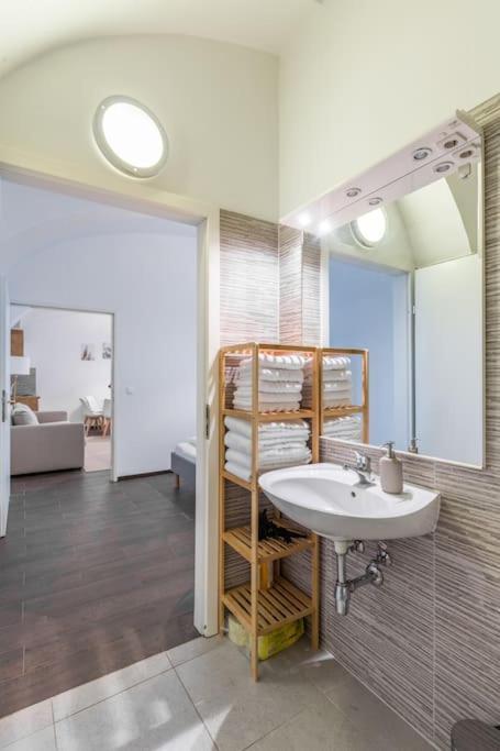 Free Parking I 500 Mbit Wifi I Kingsize Bed Daire Viyana Dış mekan fotoğraf
